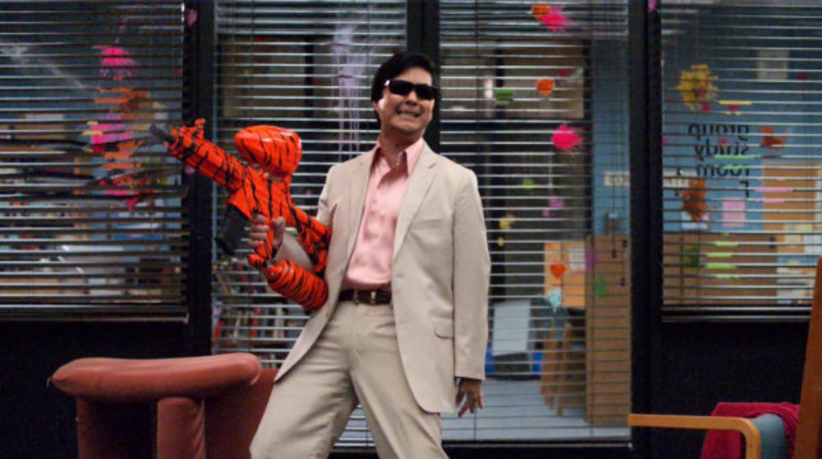 GDEspanol101's tweet photo. ¡Hola Clase! 

¿Los Juegos del Hambre? ¿Battle Royale? ¿El Juego del Calamar? No son NADA al lado de lo que fue este mítico capítulo, lleno de acción, humor y emoción. Prepárense... ¡el PAINTBALL ha llegado a Greendale! 

https://t.co/05euHx1BLq

#CommunityEsVida #andamovie #TBD https://t.co/7eJWmi5xfH