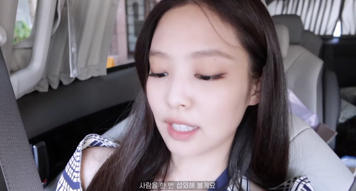 jnkjpgs's tweet photo. watching her vlog makes me realized how much i miss her https://t.co/k0vtxglqOw