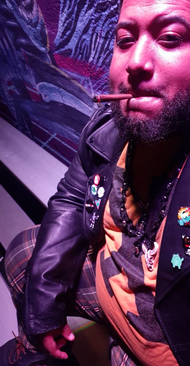 SpaceLordJuno's tweet photo. Born Fe Rebel🧘‍♂️🕉🙏🏽✊🇯🇲💨 #JunosWorld #Afropunk https://t.co/7fE1BO8NvZ