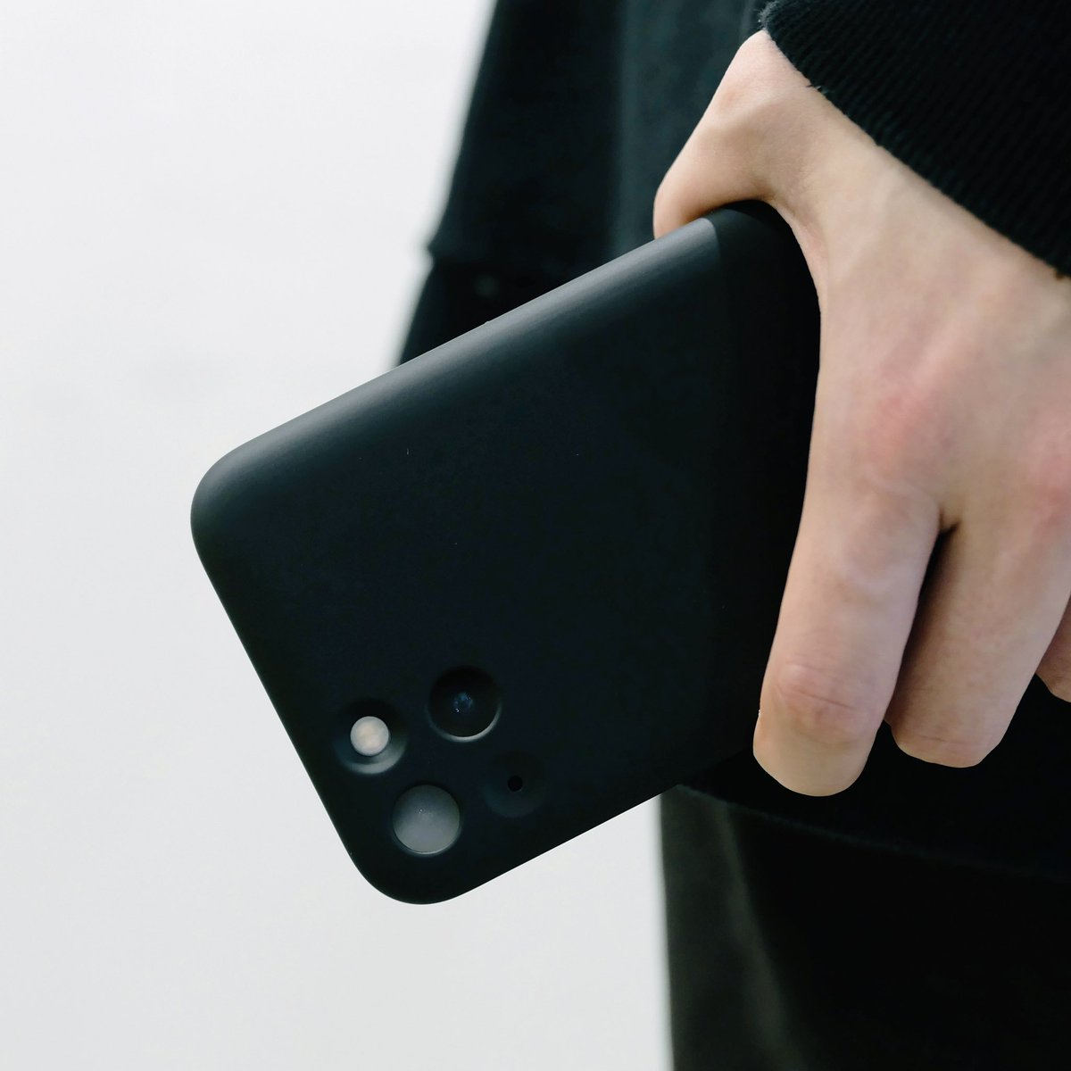Mynus_j's tweet photo. Coming soon!
只今生産中です。
2022年1月に発売します。
#MYNUS #caseiphone13 #caseiphone13mini https://t.co/0W3YVJwGhW