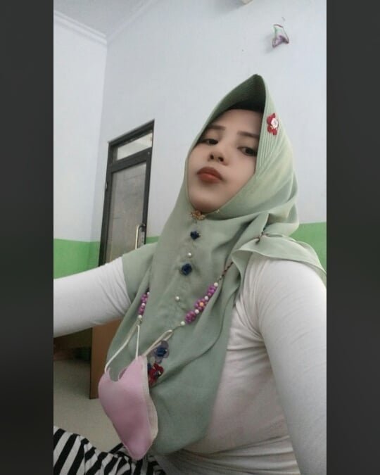 Keluar sendiri aja aku bisa... 
Apalagi keluarin punya kamu😝😂