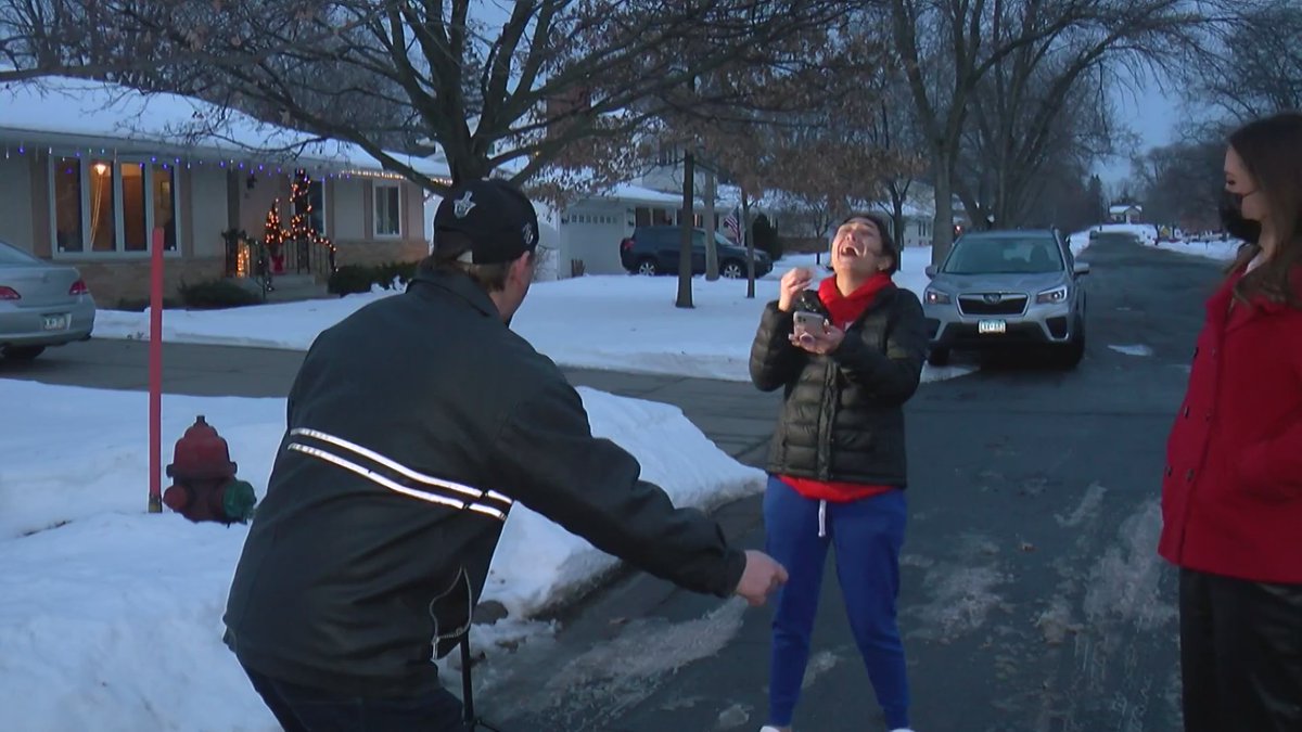WCCO's tweet photo. A Minnesota family's cross-country move turned into a nightmare before they even hit the road. | https://t.co/3x0DzsZv3g https://t.co/wc09wXC6WB
