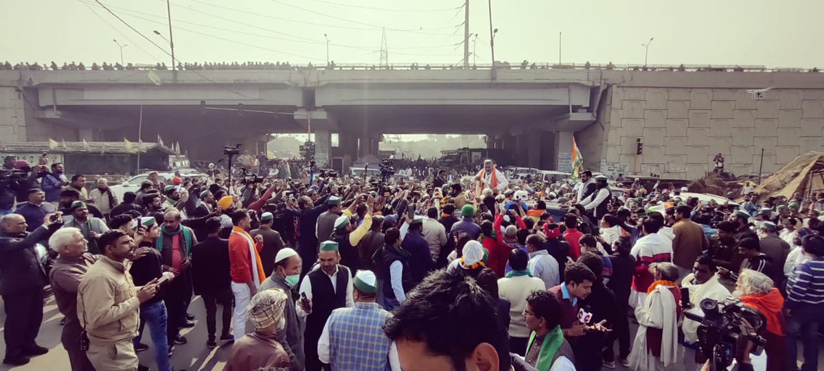 RakeshTikaitBKU's tweet photo. 13 महीने सड़क पर संघर्ष
आज घर वापसी
देश के नागरिकों का हार्दिक आभार
#FarmersProtest_FatehMarch 
@ANI @PTI_News @fpjindia @thewire_in @newsclickin @news24tvchannel @PIB_India @Kisanektamorcha @HansrajMeena @Dmalikbku @PCITweets @lvc_southasia https://t.co/Svt4HGTKZ4