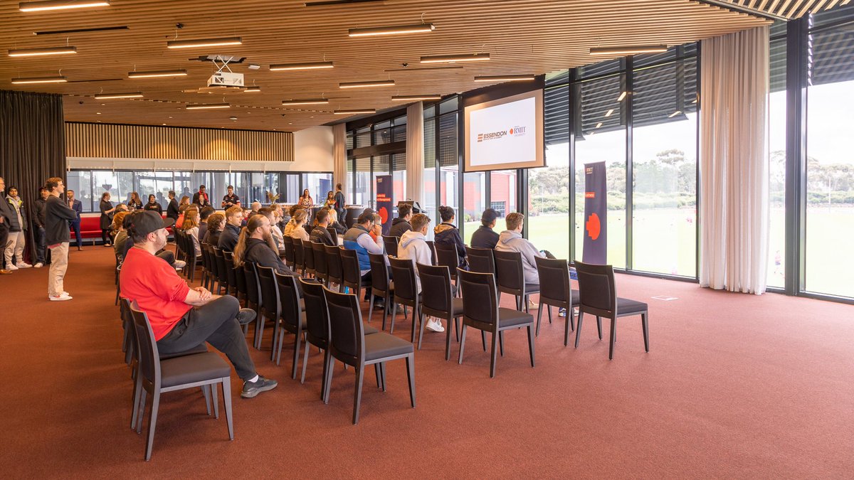 essendonea's tweet image. We're wishing everyone the best of luck with their ATAR results.
You've all put your best foot forward and no matter your score, you can still unlock your potential with our dual diploma courses » bit.ly/EEAapply