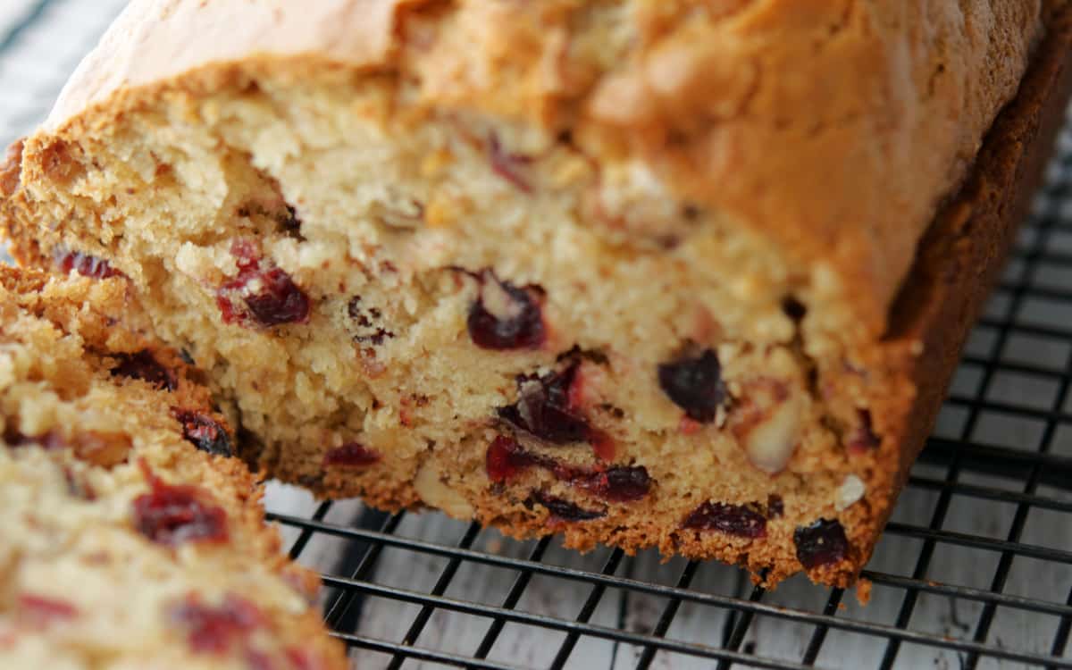 CarriesExpKtchn's tweet image. Cranberry Nut Bread made with dried cranberries, apple cider and chopped walnuts.
 Recipe: carriesexperimentalkitchen.com/cranberry-nut-… 
#quickbread #cranberries #loafbread
