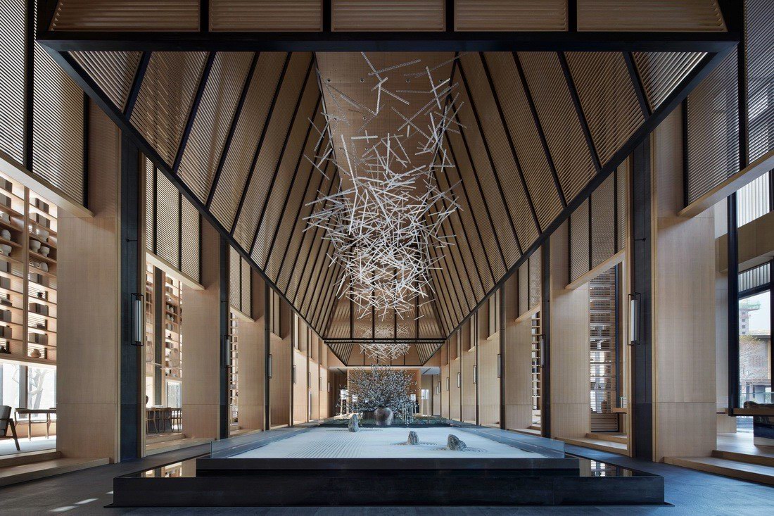 YIandMU's tweet photo. JINAN BOCUISHAN SALES CENTER
In the design of the sales center, the designers try to integrate culture and art into the space using pure and natural techniques of expression for harmony with nature based on the ancient idea of “rites”. #风合睦晨 #architecture #interiordesign #art https://t.co/XcKWThoRHU