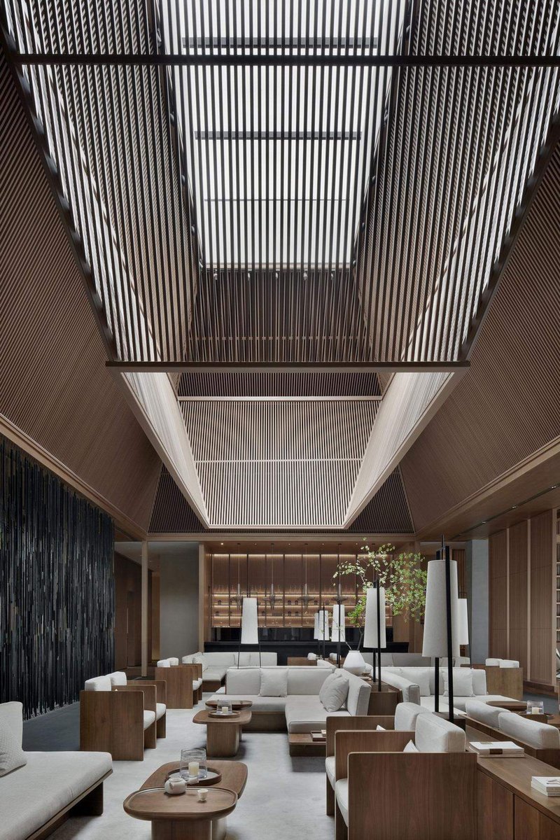YIandMU's tweet photo. JINKE JIMEITIANCHEN SALES CENTER
Drawing inspiration from traditional Chinese craftsmanship, culture and lifestyle, the designers have managed to find a unique way in expressing aesthetics of oriental residences. #风合睦晨 #architecture #interiordesign #art https://t.co/kKpcSHBS6J