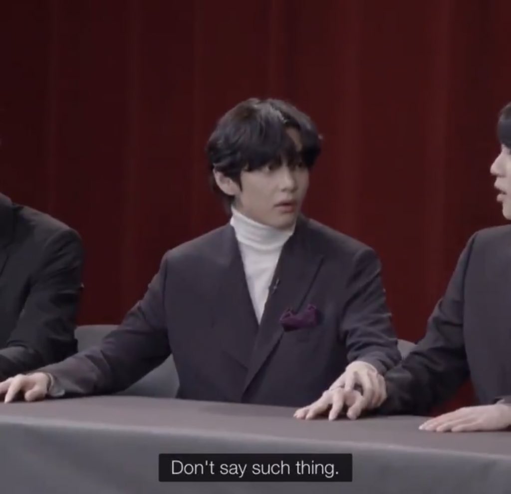 taejinstrawbery's tweet photo. no cause I will actually cry you don't understand Taehyung is so protective of Seokjin he will never let Jin feel an ounce of self doubt no cause he loves him so much he will even fight Seokjin to tell Seokjin how talented he is ಥ‿ಥ https://t.co/YNdpA3O1Av