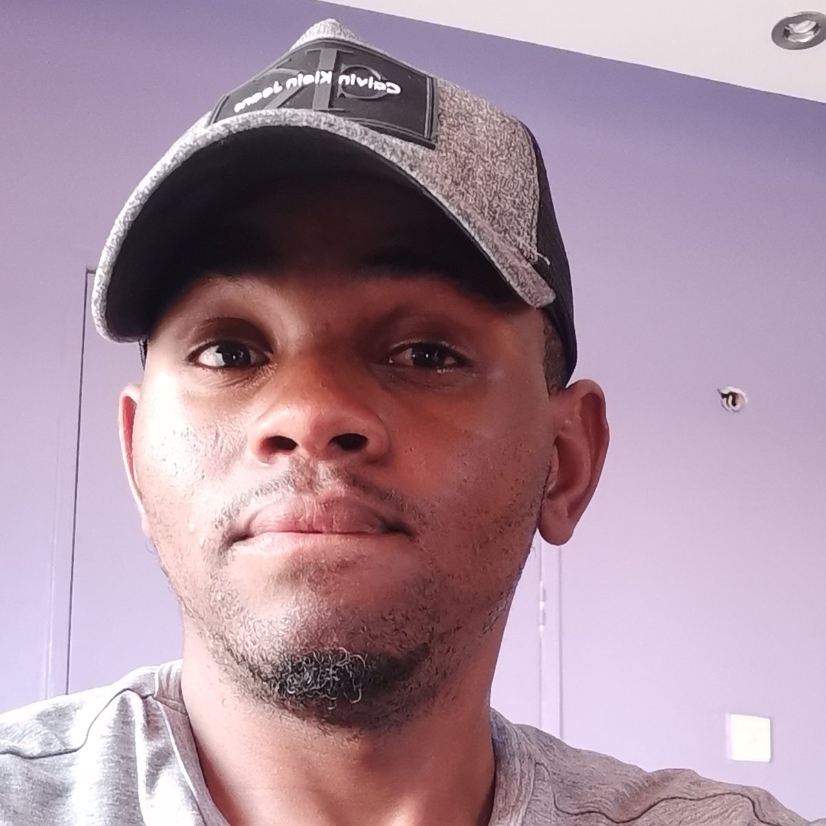 CalvinZimuto's tweet photo. #NewProfilePic https://t.co/R79np0hVmj