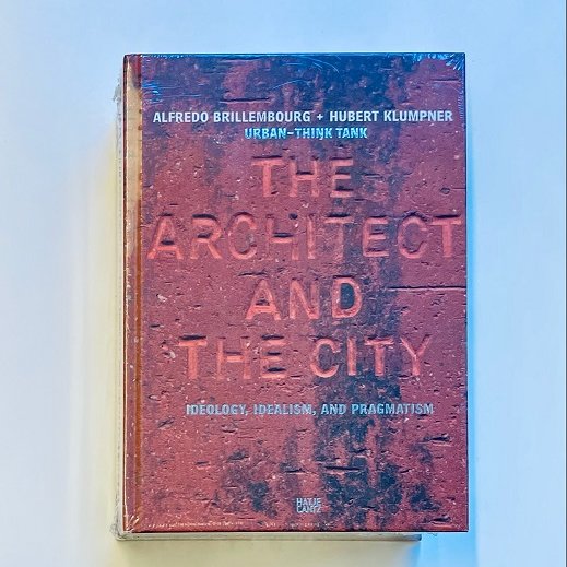 nanyodo's tweet photo. 【洋書】『Urban Think Tank:Unsolicited Architecture』が入荷しました。
様々なソーシャルデザインを進めてきたアーバン・シンク・タンクの20年を振り返ります。ビエンナーレ金獅子賞を受賞した『Torre David』もあわせてどうぞ。
https://t.co/YzPFMkNAIc
#南洋堂 #UrbanThinkTank #HatjeCantz https://t.co/CrnLfeM47n