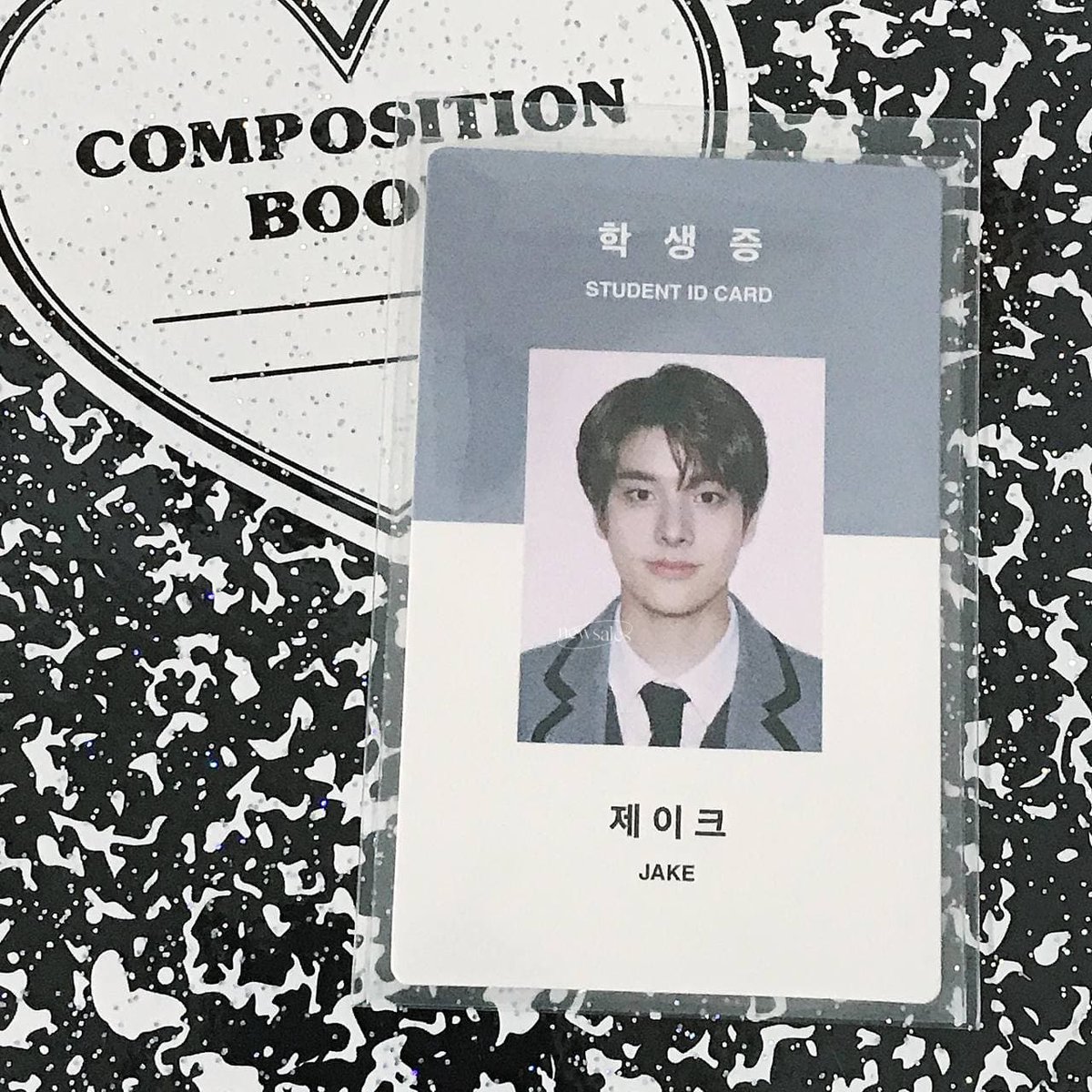 wtbrui's tweet photo. BFF!!! JAKEY IS HOME πππ thank you so much sa 12.12 budol super saya ko kahit stressed sa finals dahil dito T___T dapat sa 25 ko pa bubuksan pero di ako mapakali sawrry π₯² ilysm @dojaenim #TYDJN π€ https://t.co/EefeqVeDig