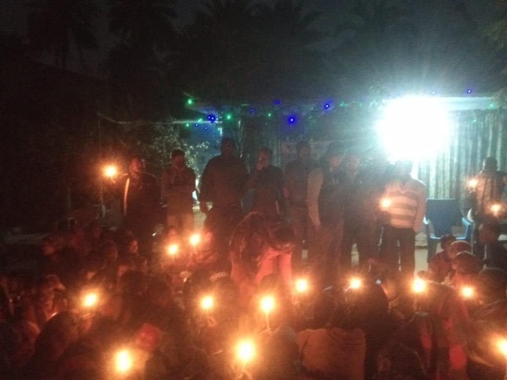 ddc_vaishali's tweet photo. दिनांक 14 Dec:- साइकल रैली, संध्या चौपल, कैंडल मार्च, घर घर दस्तक देकर नशा मुक्त परिवार का गर्वान्वित करने वाला स्टिकर लगाकर नशामुक्ति अभियान में उत्तरोत्तर प्रयास किया जा रहा है।
@dm_vaishali,@vjtriumph,@IPRD_Bihar,@BiharRDD,@officecmbihar,@Bihar_PER,@BiharHealthDept,#Nashamukti https://t.co/BBXAlCDWZ8