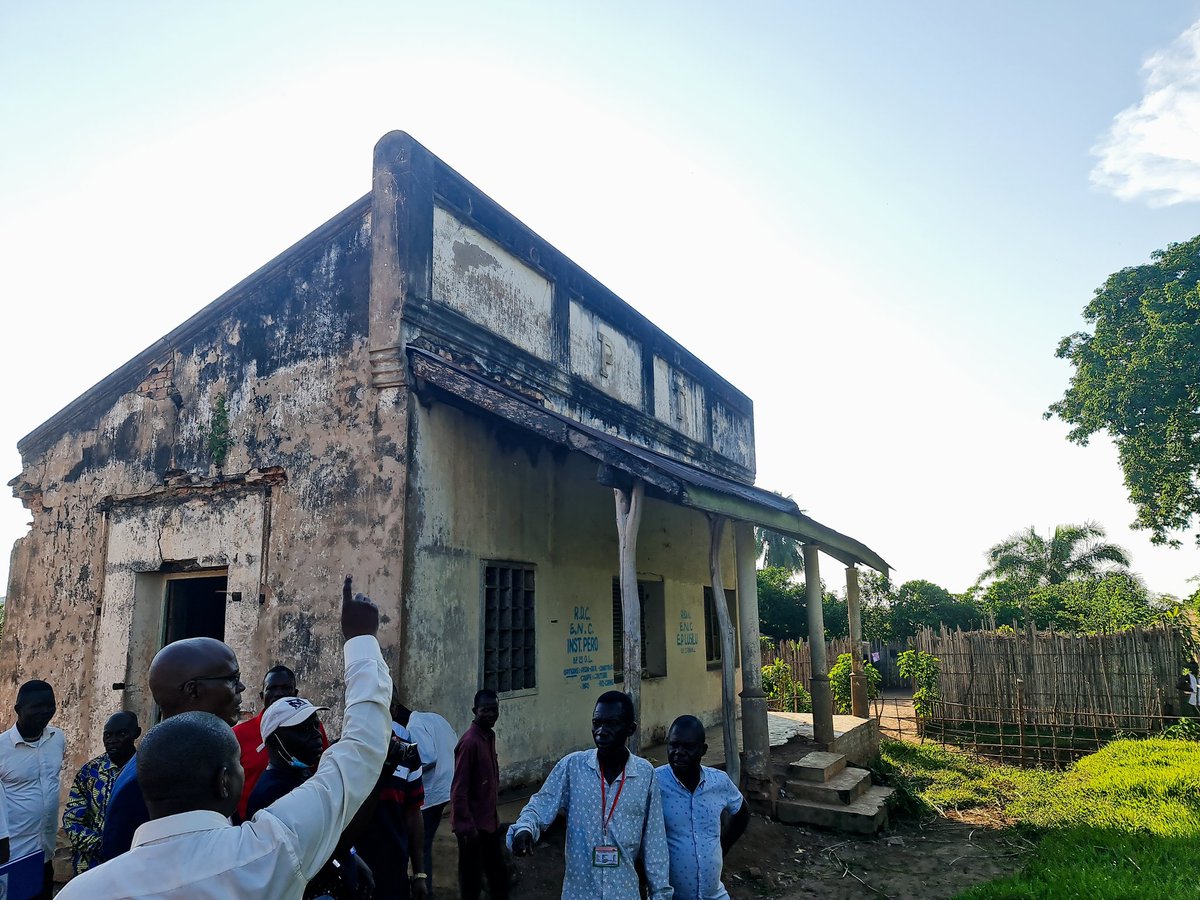 Dmusete's tweet photo. Mission ds le Gd Bandundu: RÉUSSITE !
Ns avons réouvert les bureaux de Poste, fermés depuis 30-40 ans:
Kwilu, territoires de Bagata, Idiofa, Massimanimba, dans les secteurs à Dibaya Lubwe, Mangai, Kalo, Sedzo.
Kwango, à Kenge.
#Loading145
#LePeupleD'Abord
#OnAttendPas, On fait https://t.co/KyRKmiNb1n