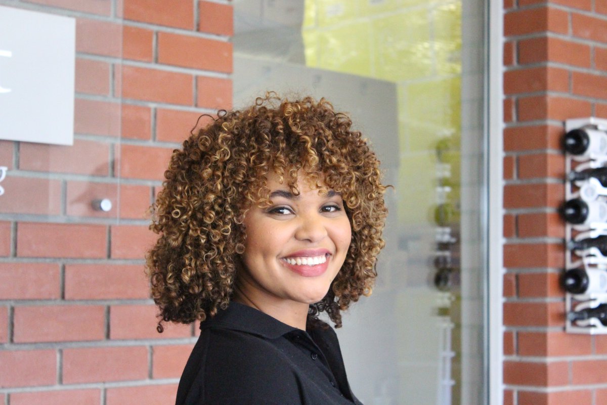 Our beautiful brand ambassador Jill Onkruid, passed her WSET level 3 exams with merit!  We are so proud of you Jill.  Your hard work definitely paid off. Congratulations on this amazing achievement and our best wishes for your future at Compagniesdrift. 
📸 <a href="/comms_pH/">pHComms</a>