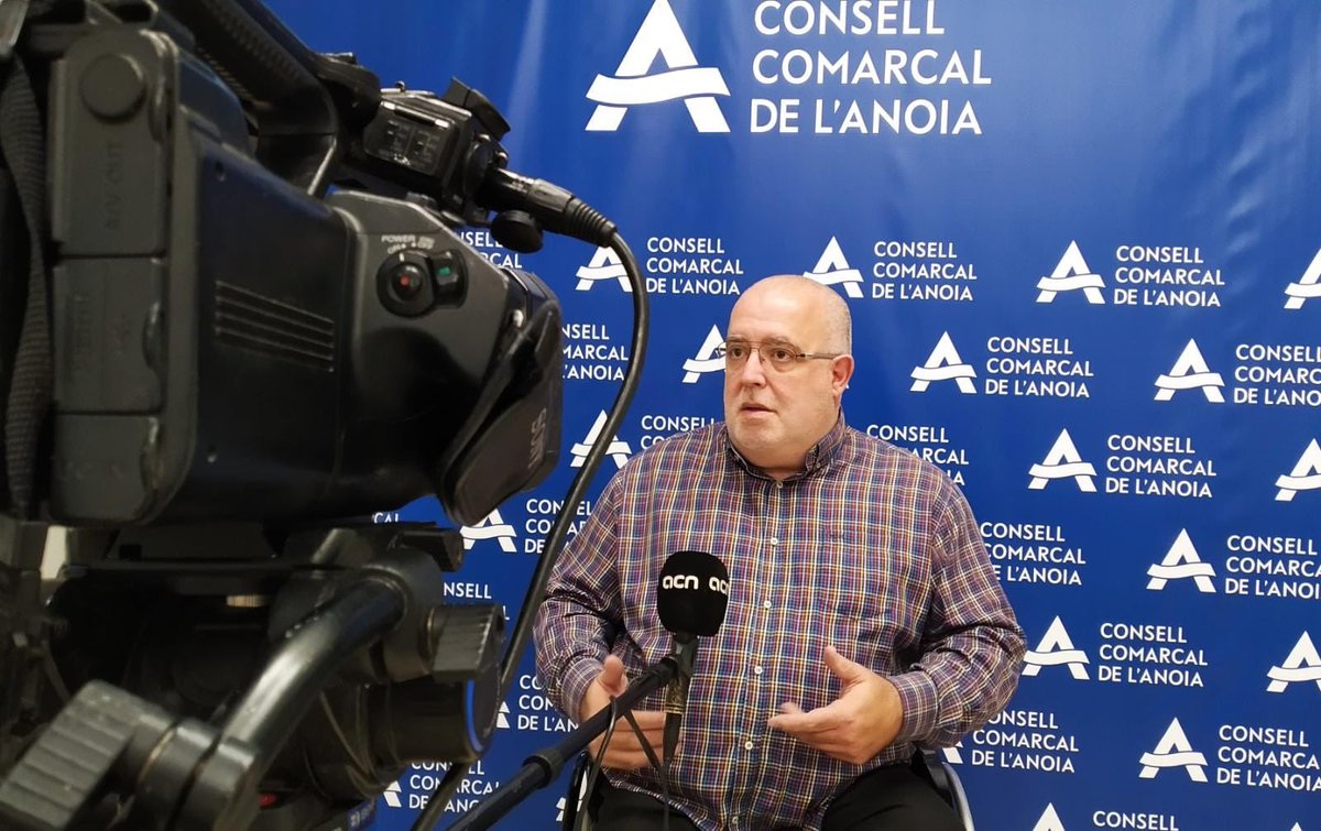 xaviboquete's tweet photo. 🔴 Ahir ens vam reunir per coordinar les al·legacions i exposar, una vegada més, el nostre rebuig al projecte de línia de Molt Alta Tensió.⚡️Des de #Masquefa volem activar els recursos dels que disposem❌per frenar el projecte. #StopMAT #FemMasquefa #MasquefaFutur https://t.co/5aPYTVKpp9