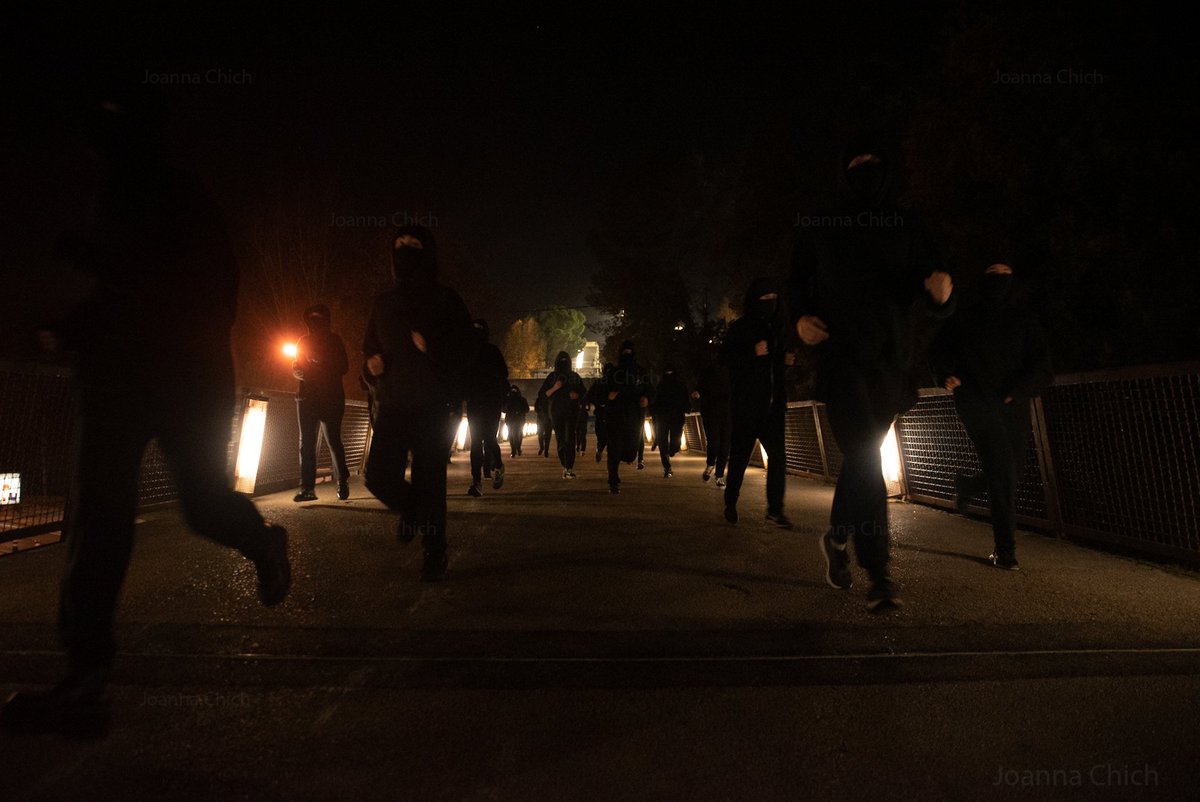 15 de desembre de 2021

Vaga estudiantil contra la #LleiCastells a la UAB, Bellaterra.

[FIL DE FOTOS⬇️]