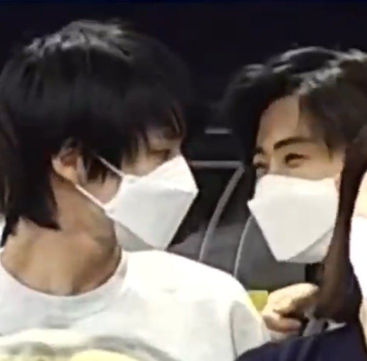 silence423_nm's tweet image. ชอบภาพนี้มากไม่รู้ทำไมเป็น​ 144p  ที่ยุบยิบๆน้องแจมินยิ้มหวานทะลุแมสฮือออมันฟิลอ่ะ🥺