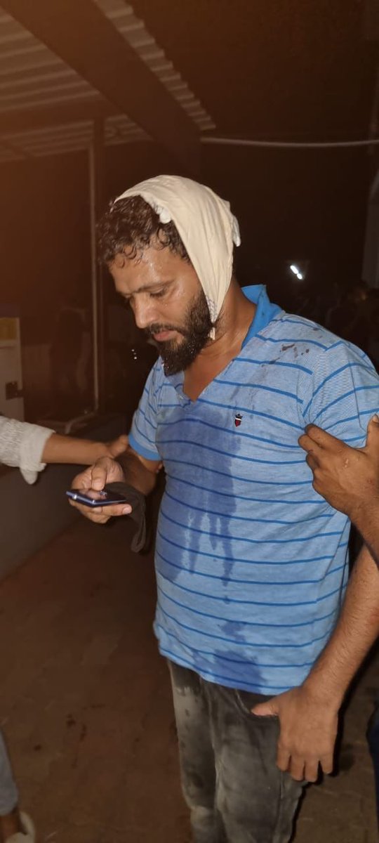 syedirf71054895's tweet photo. Brutal attacks on the protesters is to stop peoples from rasi g the concern against the Oppression!! 

They shouldn't succeed for a better democracy 

#MangalorePoliceBrutality https://t.co/PKKbxtOIkR