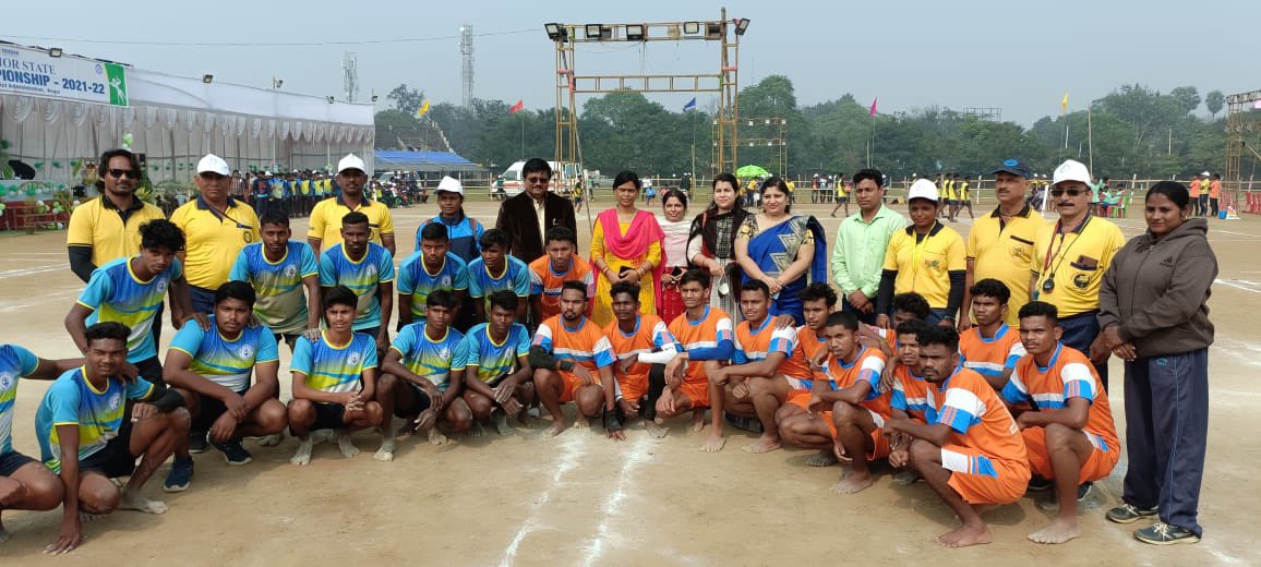 angul_dm's tweet photo. District level Govt officials encouraging the different teams in the ongoing 54th State Senior Kho Kho Championship 2021 at Angul Stadium https://t.co/weStzRc1LY