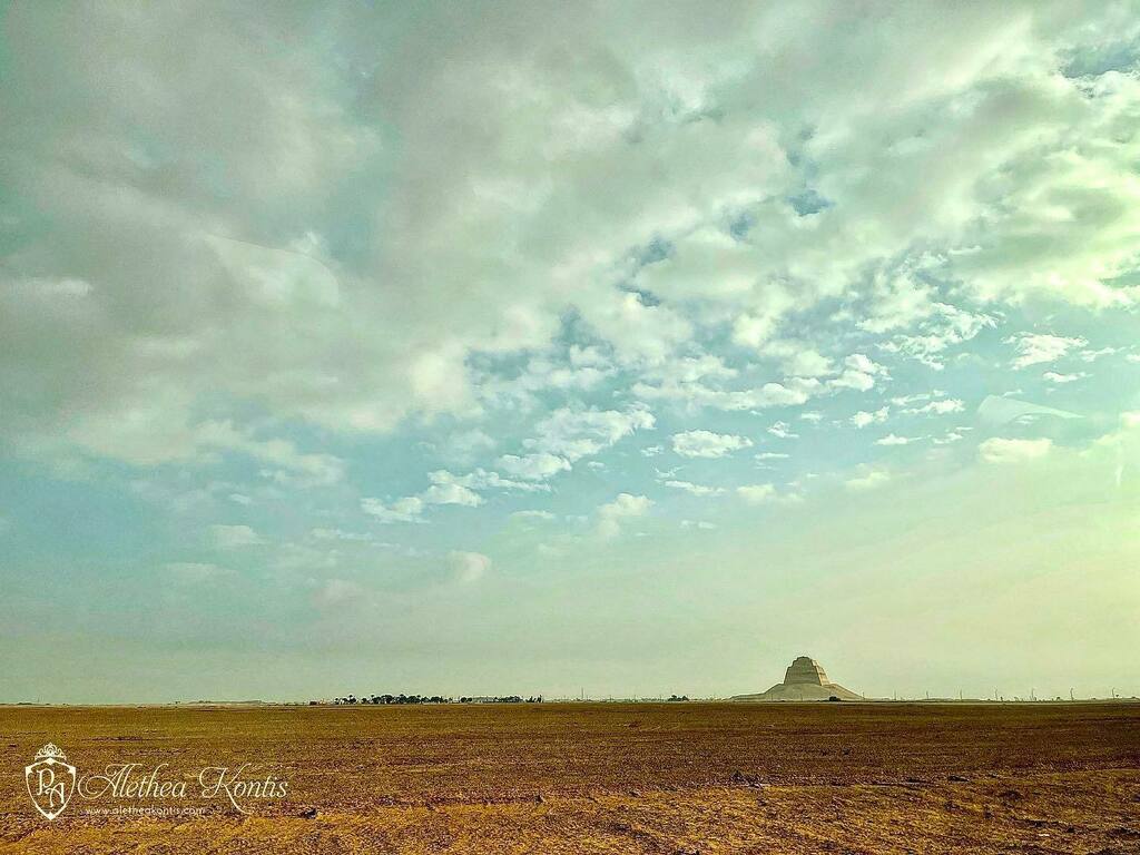 AletheaKontis's tweet photo. Fayoum was like a picture postcard. From the desert. 💙🐫💜
.
#ATPChaosEgypt @ktempestbradford @piperjdrake @aletheakontis @tinytempest #FayoumPyramid #Hawara #ElLahun #MeidumPyramid #Labyrinth #authorsofig #landscapephotography #VisitEgypt #anciente… https://t.co/pNtroWiwwY https://t.co/HmZ0GAL2UE