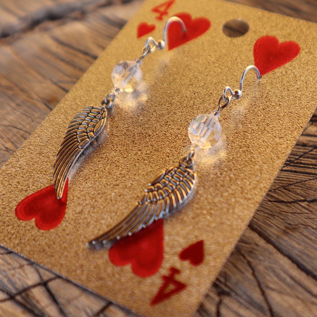 ScarletGarlands's tweet photo. I'm live on @Etsy as of yesterday, and I'm looking forward to sharing my art with you all! https://t.co/bdfiIbANHY
