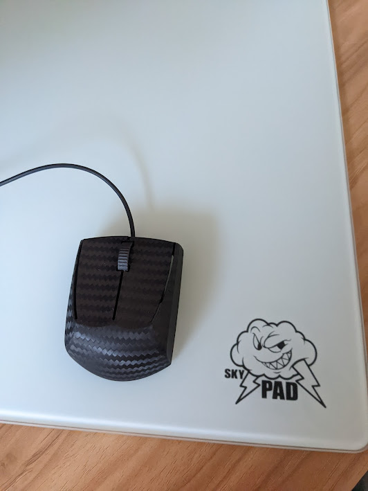 Cuffuffles's tweet image. After 2 and half months (AUS shipping moment), we have a new god combo (omg this thing is light)