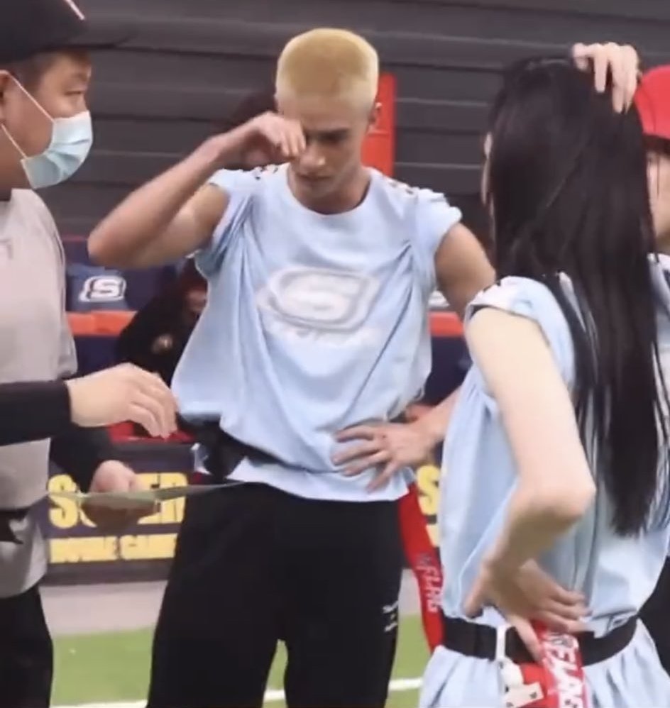 OkOkey007's tweet image. น้องมิ พี่เน่  แมนๆเตะบอลคุยกันฮะ #เนเน่