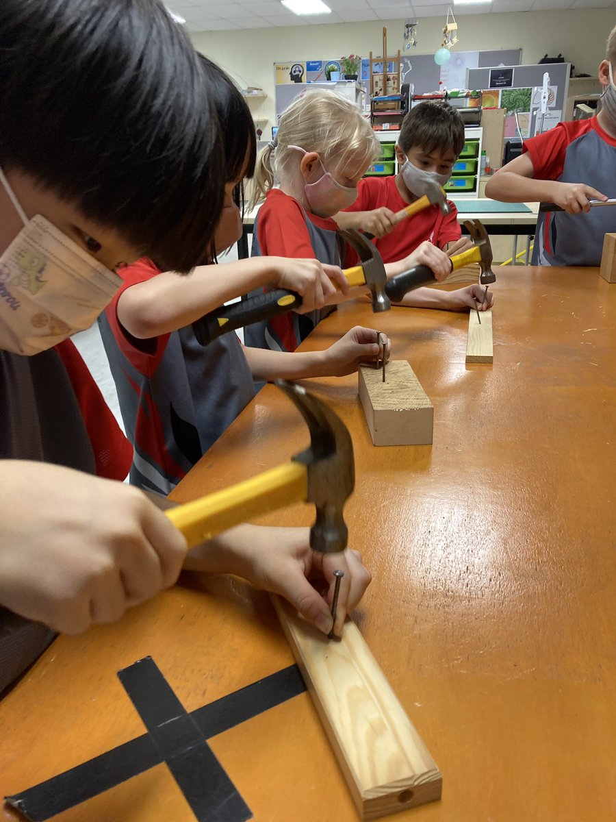 harves4556's tweet photo. HammerTime with Grade 1 students investigating the wedge as a simple machine @IGBintschool. Some nice nail art in the making. https://t.co/Xlt1Mni7AI