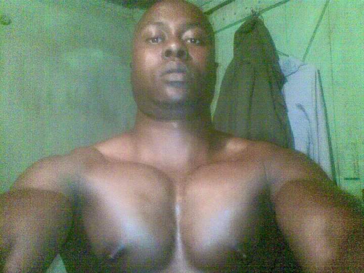RPecworship's tweet photo. Suckable nipple daddy.π
#nipple
#pecs
#chest
#africanmuscle https://t.co/uz95gShAHm