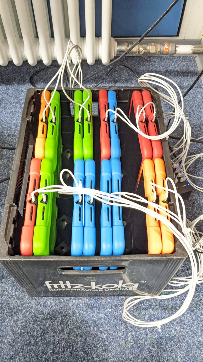 caasy3108's tweet photo. Kleiner Tipp für Schulen mit mehr iPads als Koffer: die Kisten von @fritzkola haben Platz für 16 iPads. Die bunten Hüllen von Shockguard sitzen perfekt drin. Mit USB-Ladegeräten eine billigere und leichtere Alternative als iPad-Koffer @berndsippel #twlz #digitalisierung https://t.co/useMr9ehXg