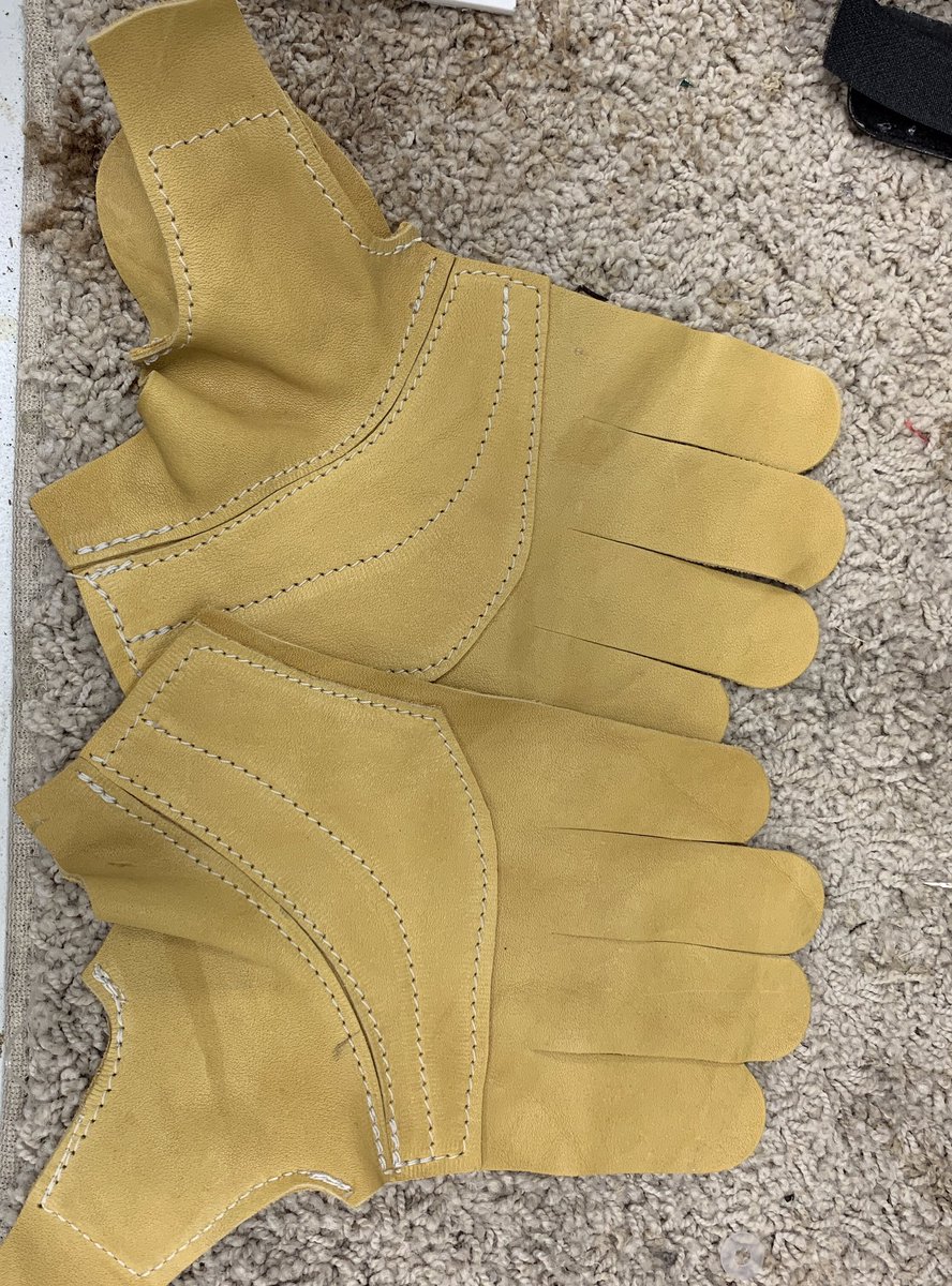 donerightsports's tweet photo. The beauty of real leather #hockey replacement #palms https://t.co/46Rmp0R8i5