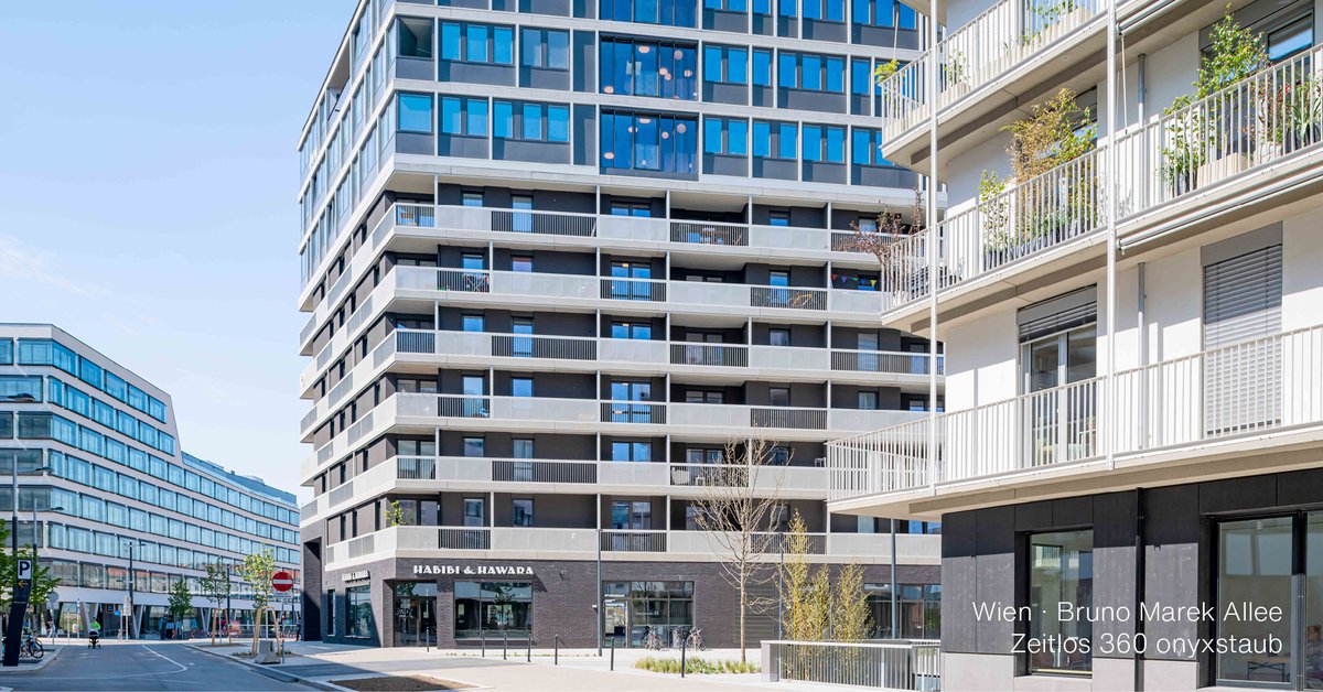 Dunkle Klinkerriemchen als Blickfang im neuen Viertel der Bruno Marek Allee.  
🏛️ Bruno-Marek-Allee, Wien /  📐 AllesWirdGut Architektur ZT GmbH, Wien /  📷 Christian Schellander, Sto / artboxx, AT

#ströher #stroehergroup #design #bricks