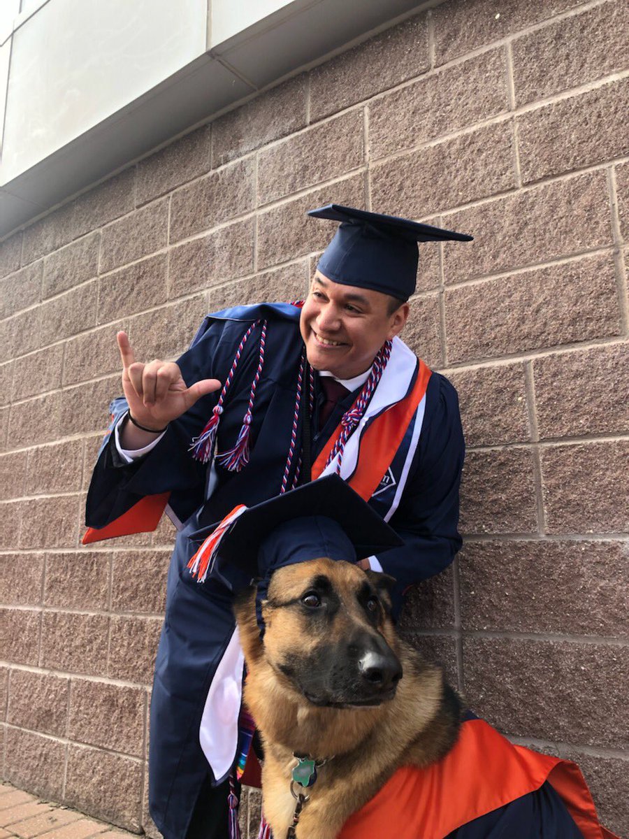 PoodleIn's tweet photo. Hereโs a story about a local Veteran and his service dog โMaxโ. He needed a cap and gown transformed fit for his dog and it was made in 2 days!
#servicedog #UTSA #UTSAGrad21 #SanAntonio #BirdsUp #roadrunners https://t.co/yLZu6mtBCn