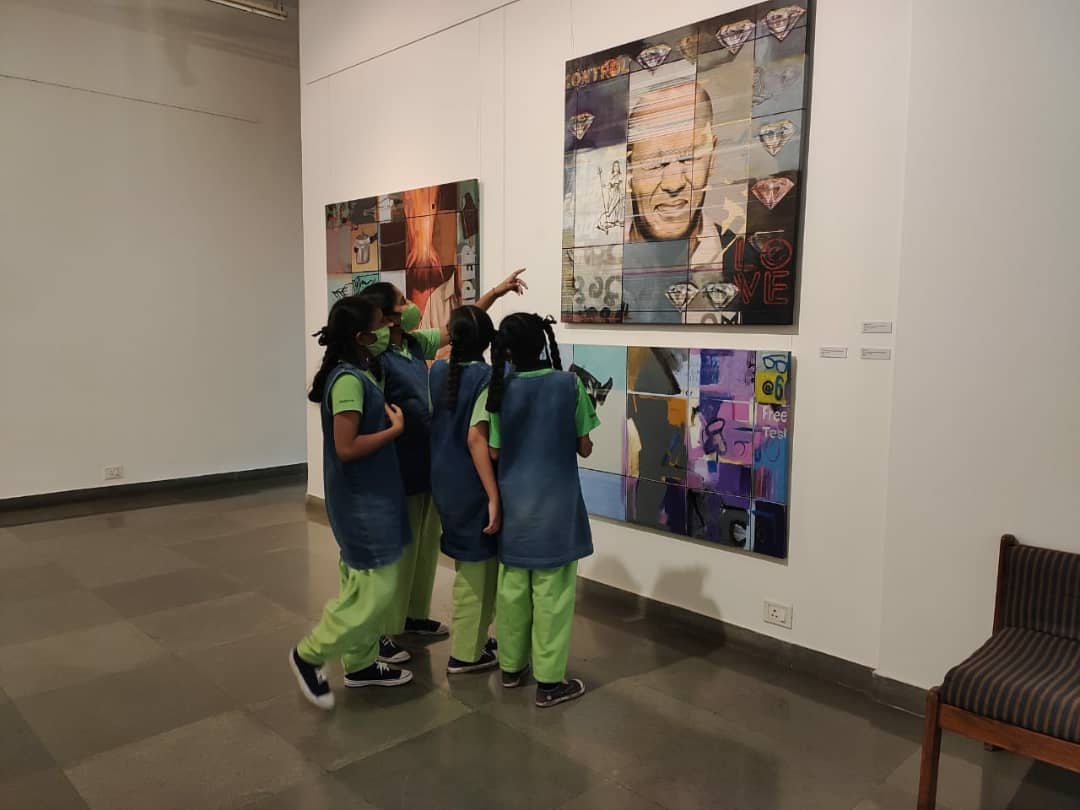 parikrma's tweet photo. Our art club students recently had the opportunity to visit and watch the artworks of renowned artist Ravikumar Kashi at Gallery Sumukha
#outofclasslearning 
#art https://t.co/IYAk6IxKPq