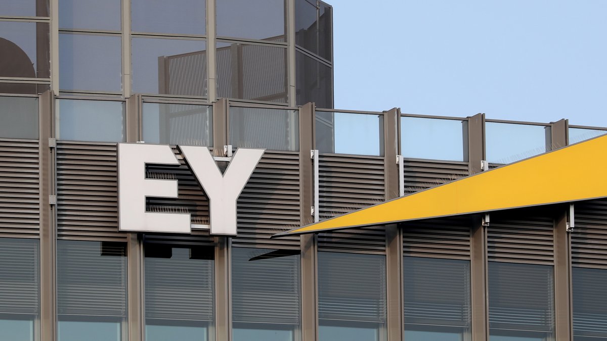 WSkandal's tweet photo. Wirecard-Skandal: Neue Zweifel an Prüfung von EY - https://t.co/QuNzJDgsFV #wirecard #wirecardskandal https://t.co/g1fucxGFZm