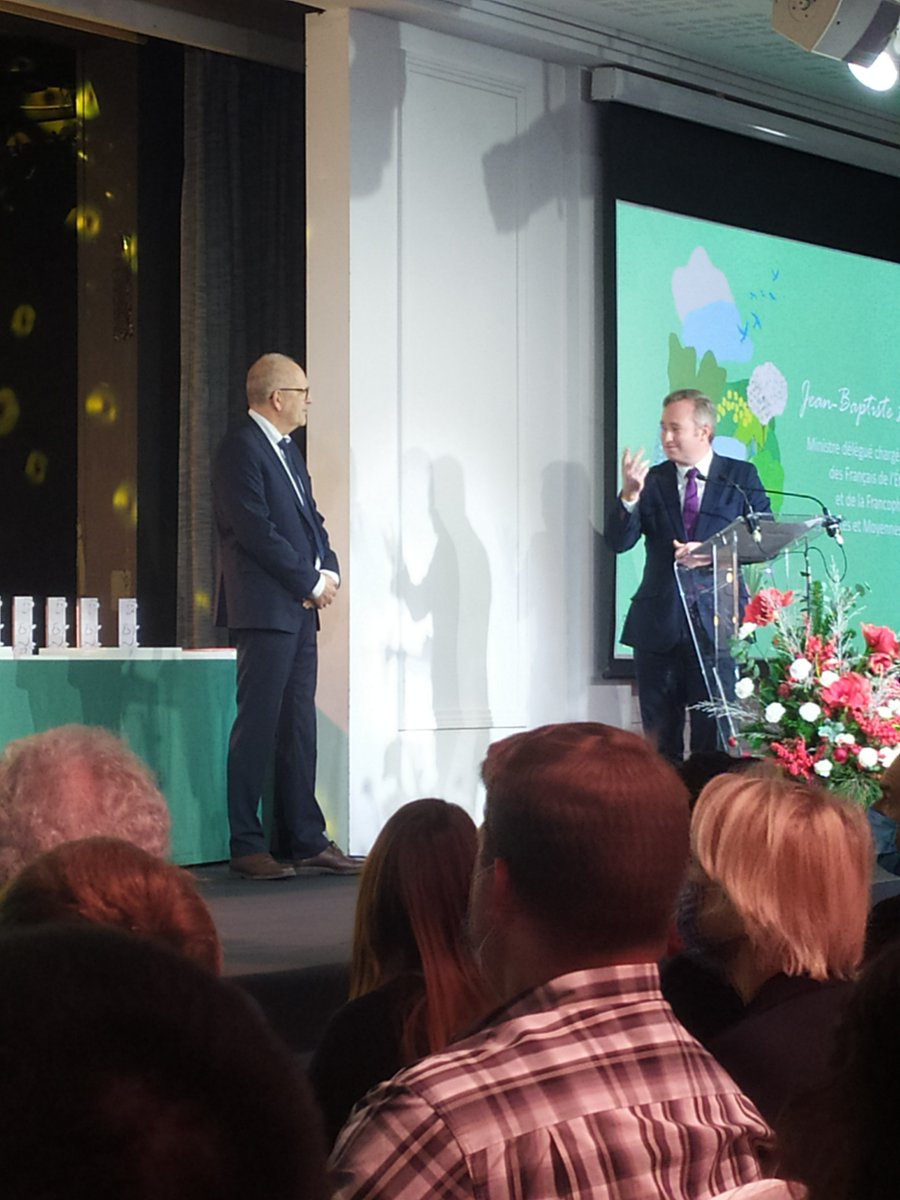 doc_ADT_08's tweet photo. En présence du Ministre du tourisme, Jean-Baptiste Lemoyne & de Jean François Copé, Mme Arnould présidente du jury départemental VVF des #Ardennes & Mme Moreau ont assisté à la remise des prix nationaux @VVFleuris. #Semide (4 fleurs) a reçu le prix de la participation citoyenne. https://t.co/nNQL7pWwEH
