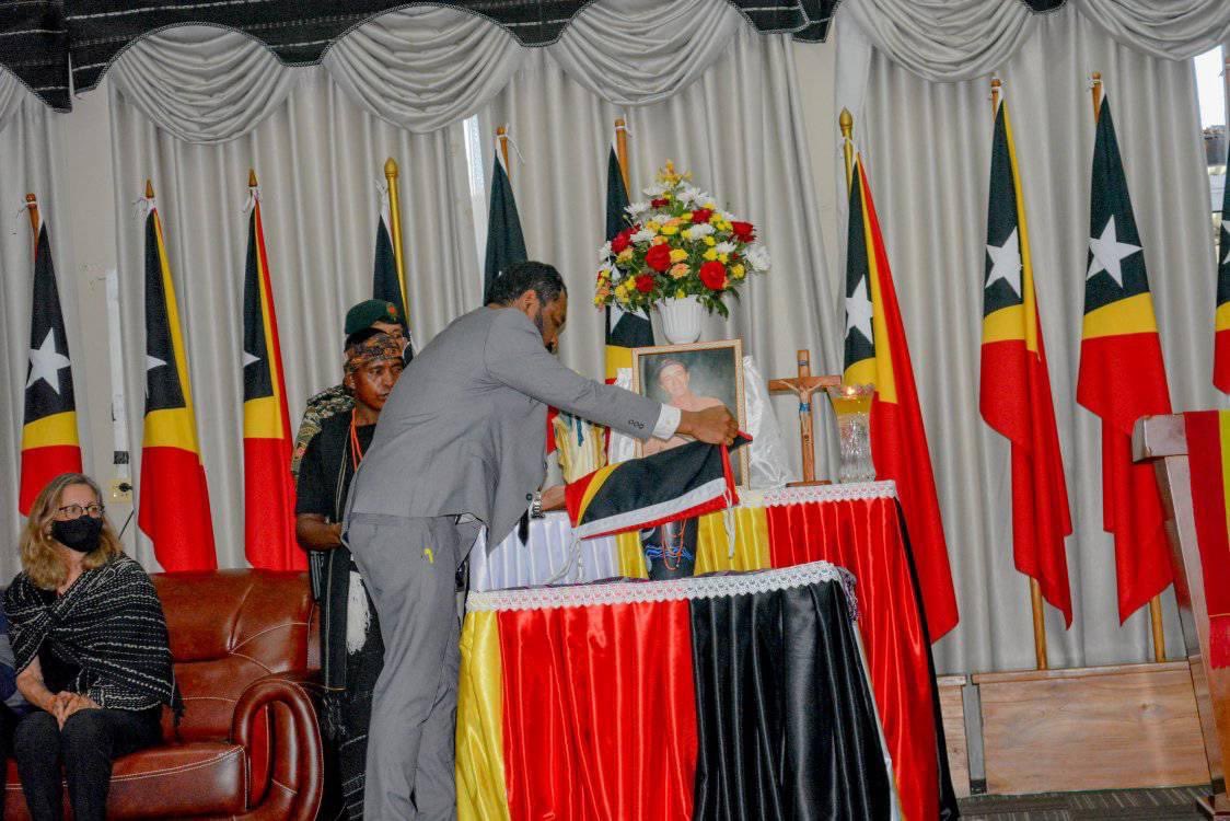 leitemagalhae's tweet photo. An honor for me represent the government in welcoming Max Stahl’s ash and his family back to Timor-Leste. Long Live Max! Long Live International Solidarity!           Copyright photo @ Loricolian https://t.co/KtC1PoZesr