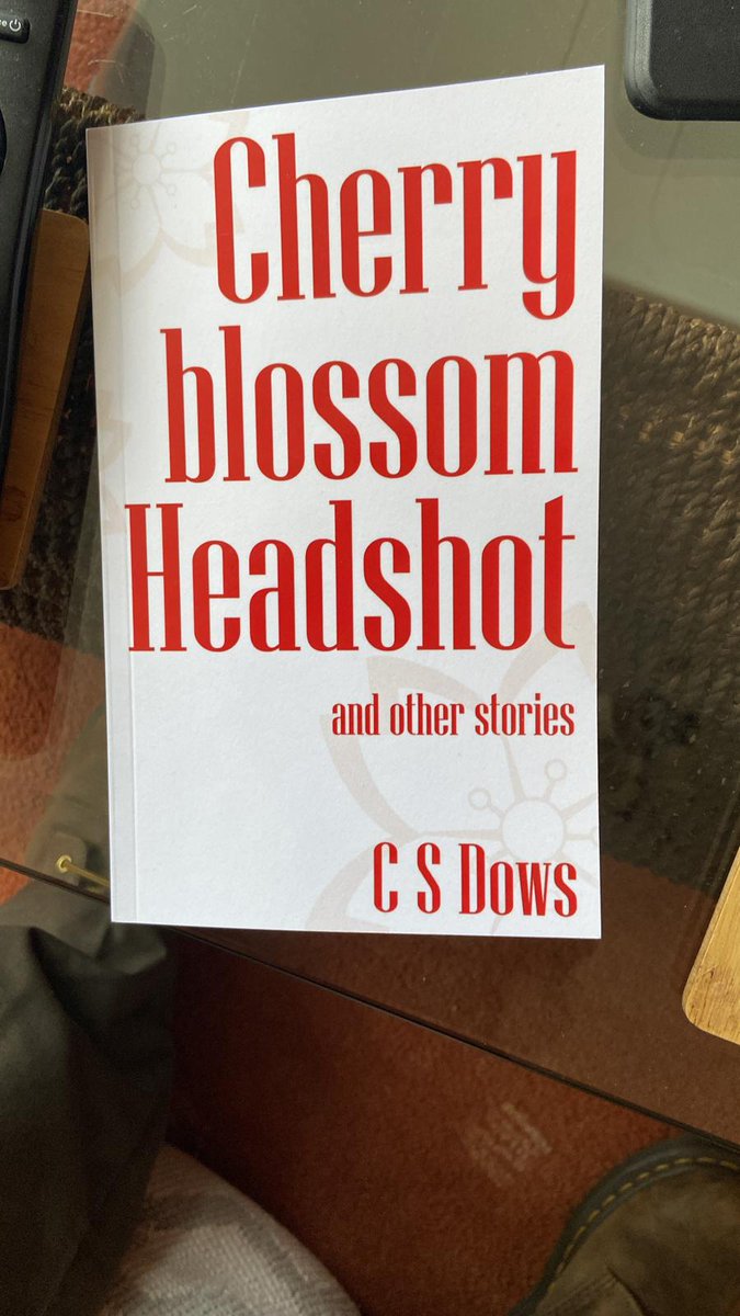 CSDOWS's tweet photo. Short stories are perfect for standing in a COVID booster queue. I'd recommend this newly published collection if you haven't already got it. https://t.co/0A5AgTCFI7