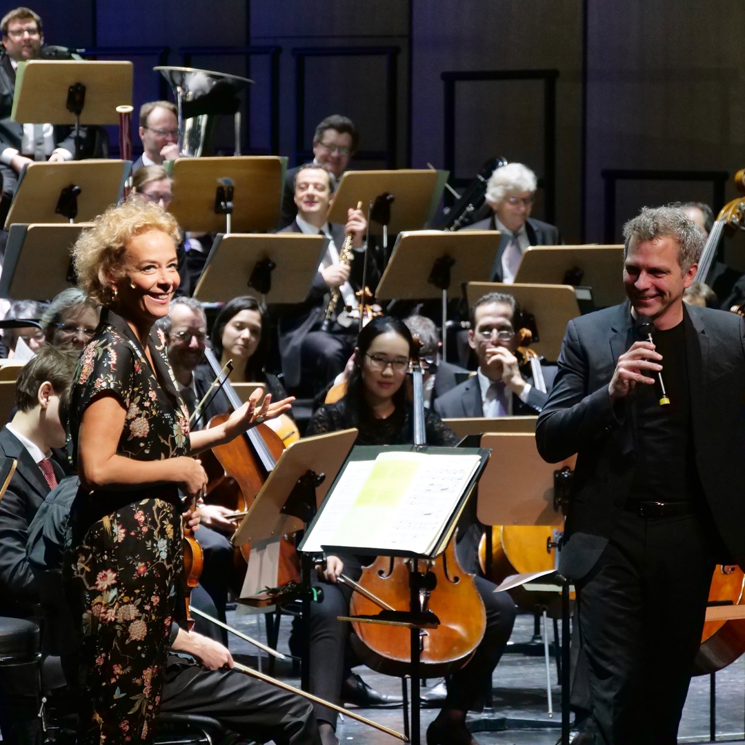 Beethovenorches's tweet photo. KATJA RIEMANN
BEETHOVENNACHT
Ganz besonders freuen wir uns auf Katja Riemann! Am 16.12. um 19:00 wird sie als Sprecherin die lange BeethovenNacht begleiten.
⇢ https://t.co/3PusLhHEEG
#beethovenorchesterbonn #beethovennacht #zaimoglu #senkel #katjariemann
📸 Felix von Hagen https://t.co/Utim1ENCFY