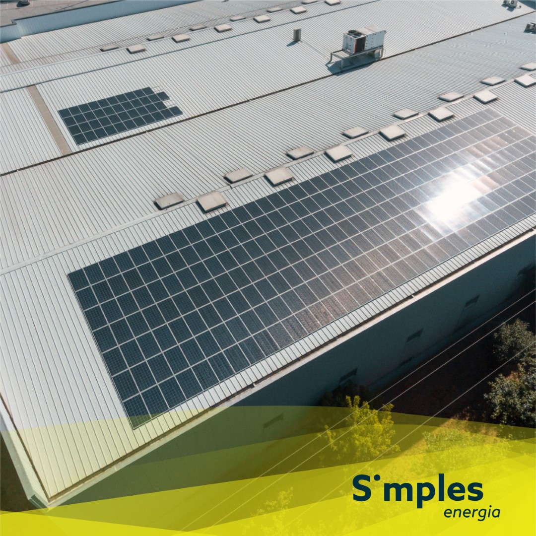 EnergiaSimples's tweet photo. No início de 2018 foi instalada uma central fotovoltaica em regime de autoconsumo no nosso cliente Lusocal para a sua fábrica de Romariz, que tem produzido desde então 156MWh/ano, evitando anualmente 60 840  kg de CO2, o que corresponde a 304 árvores plantadas  🌲 🌳 https://t.co/FW67WAH7HL