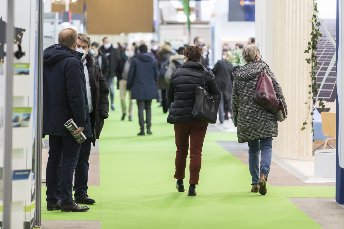 bepositiveevent's tweet photo. 🟢Il s'en passe des choses sur #BePOSITIVE2021 !
Véritable lieu d'échanges, de rencontres et de co-construction de projets, #BePOSITIVE est le rendez-vous où les acteurs de la #transitionénergétique se retrouvent et se connectent 🤝
🔴 Suivez le live https://t.co/tuShKQCqdX https://t.co/SotlbLraoe
