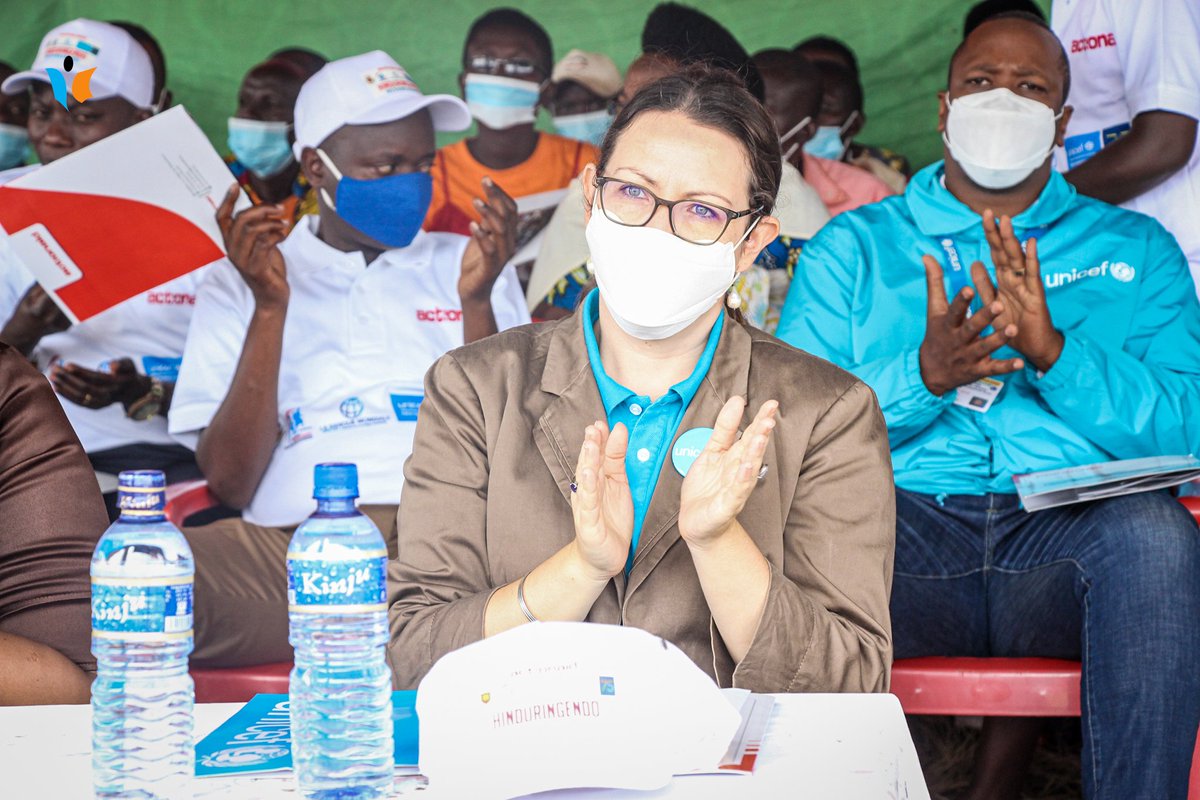 MagazineJimbere's tweet photo. 🎙️ @nat_d_meyer, Représentante adjointe de l’@UNICEF_Burundi: "Autour de 28000 #enfants ont bénéficié de meilleures conditions de vie grâce à l’adoption de nouvelles pratiques dont l’épargne et crédit pour l’autofinancement de microprojets et la promotion de l’alimentation saine" https://t.co/86jqX0lMt1