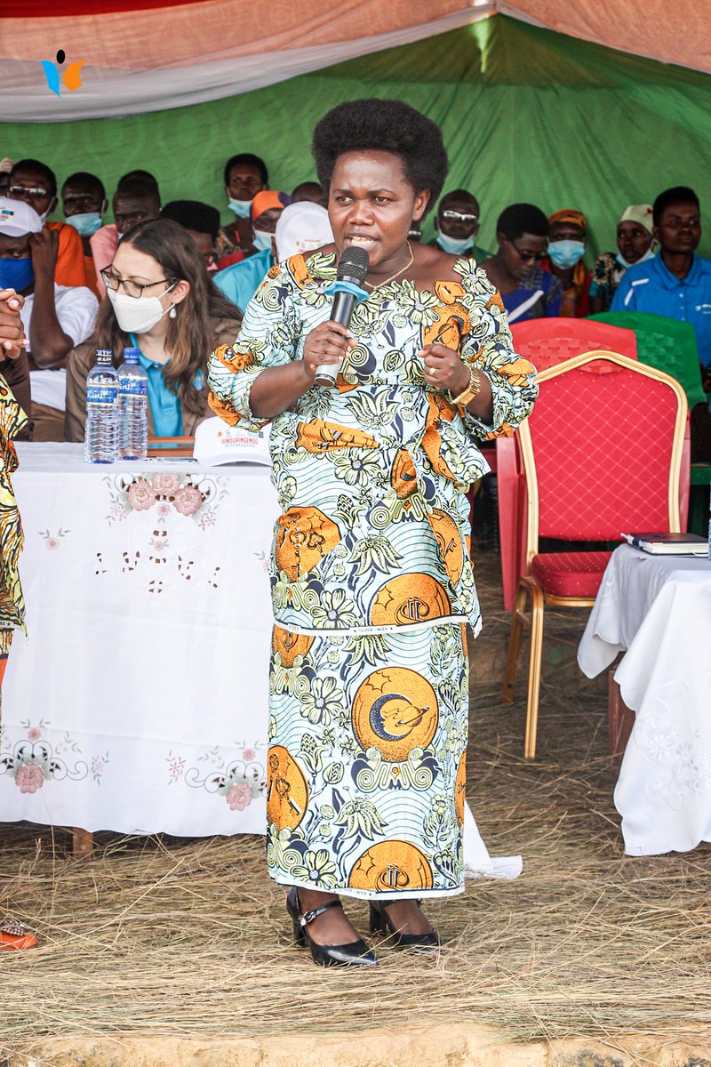 MagazineJimbere's tweet photo. 🔷 La Ministre @Sabushimike_Ime (@GenreMinistere) va rappeler que la lutte contre la pauvreté est un combat au quotidien qui engage tout citoyen. "Le souhait du @BurundiGov est que la phase suivante de #Merankabandi puisse s’étendre sur une plus grande échelle"

#Burundi https://t.co/bVfaw8R9Y5