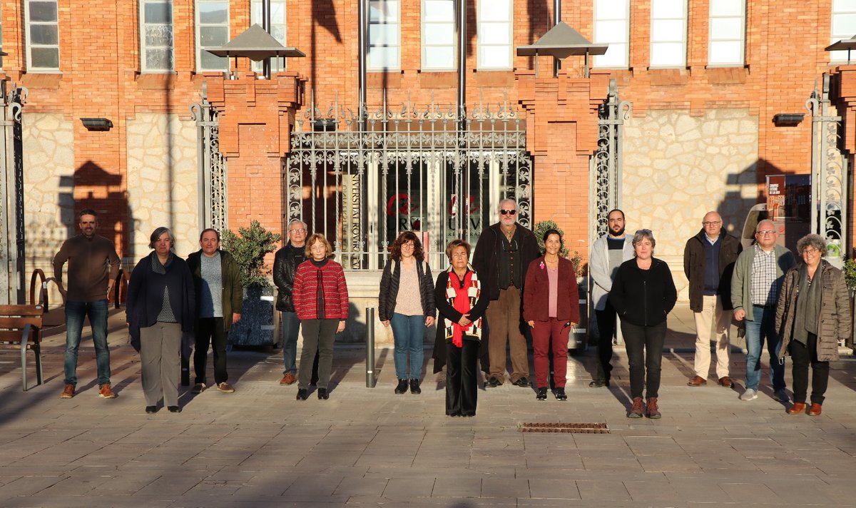 mariajfigueras's tweet photo. Trobada dels coordinadors i coordinadores de les seus del Campus Extens de la @universitatURV. El Campus Extens forma part de la missió territorial de compromís amb les institucions i els agents motors del desenvolupament del territori. Més informació 👇🏼
https://t.co/xWBnajRyjc https://t.co/MQQ1Or8b21