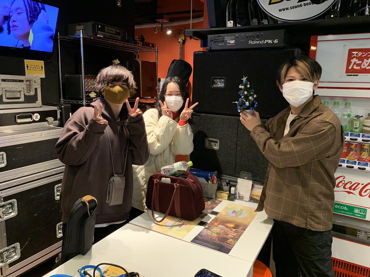 boogie_sound's tweet photo. 天神親不孝通り店です。
MoNicoの皆様にご利用頂きました！
本日この後19時より清川Cavern BeatにてLIVEです♪
生配信もあるようなので是非！ https://t.co/zGGyHg5BAA