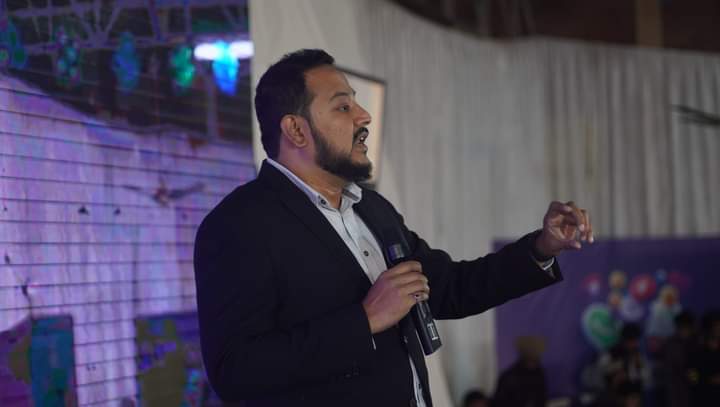 JamiatIIUI's tweet photo. 3rd Session Of 1st Day

Seminar : E-commerce 

 Huzaifa Ali (CEO E-commerce Success Pakistan) Conducted The Session.
Muhammad Usman Ghani (Secretary Islami Jamiat Talba IIUI) Presented The Souvenir Shield To Chief Guest.

#MEEIIUI #JamiatIIUI https://t.co/b01xFiFFIH
