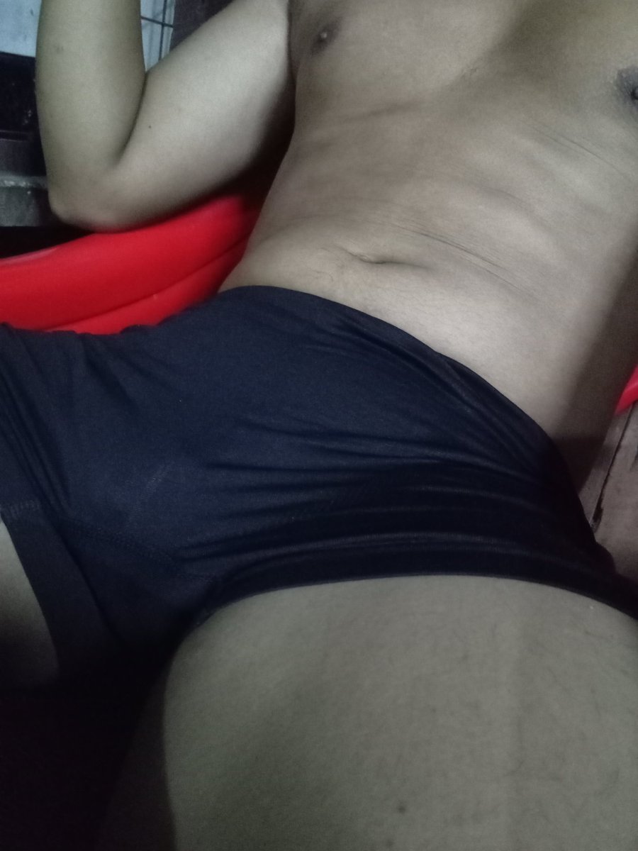 LeePhaung's tweet photo. Fatness 🥱 https://t.co/VcmuSAFJ92