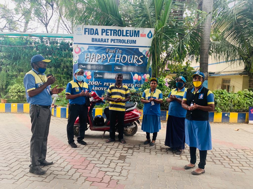 BpcRetailTvl's tweet photo. Congratulations to all the lucky customers who won Rs 200/- free fuel during #Happy Hours Campaign in the districts of Tirunelveli Retail Territory @BPCLimited @BPCLRetail @8singhi https://t.co/YMRO9kyRGm