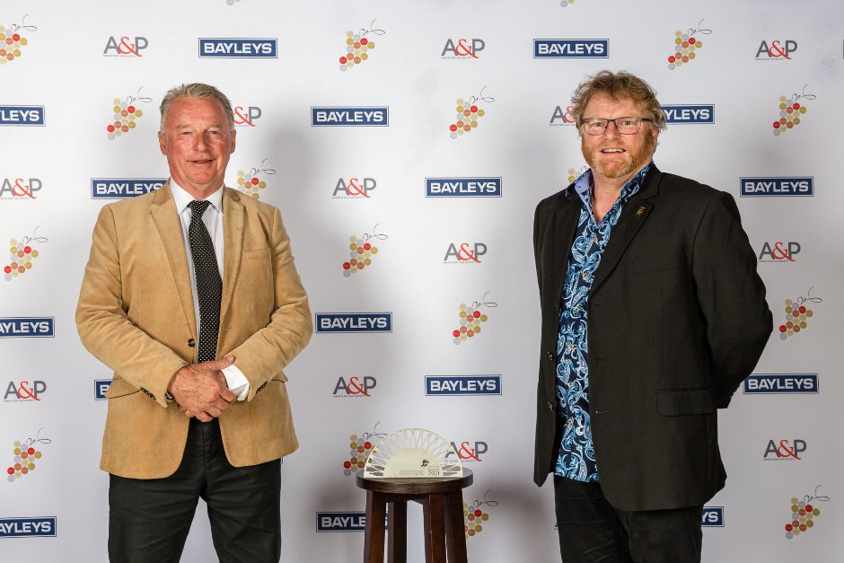 The Vintech Pacific Wine Technology Champion Commercial Wine was Church Road McDonald Series Syrah 2019. It took 3 awards at the #HBWineAwards
🏆 🍷 Fluidex Transport Ltd Champion Syrah
🏆 🍷 Vintech Pacific Wine Technology Champion Commercial Wine
🏆 🍷 Champion Wine of Show