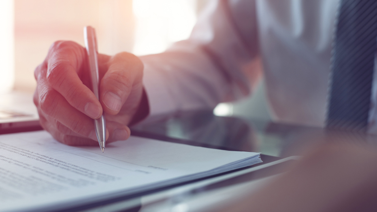 In der 6. #MaRisk-Novelle wurden insbesondere die Anforderungen an #Auslagerungen erhöht. Die @S_Zeitung berichtet, wie sich unsere Unternehmensgruppe auf die anstehenden Änderungen vorbereitet: bit.ly/3pWHWcc 
#risikomanagement #sparkasse